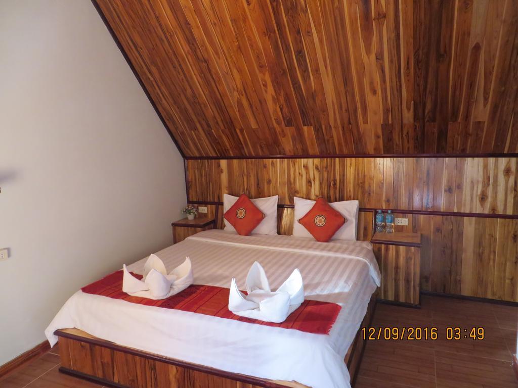Namkhan Riverside Hotel 루앙프라방 외부 사진